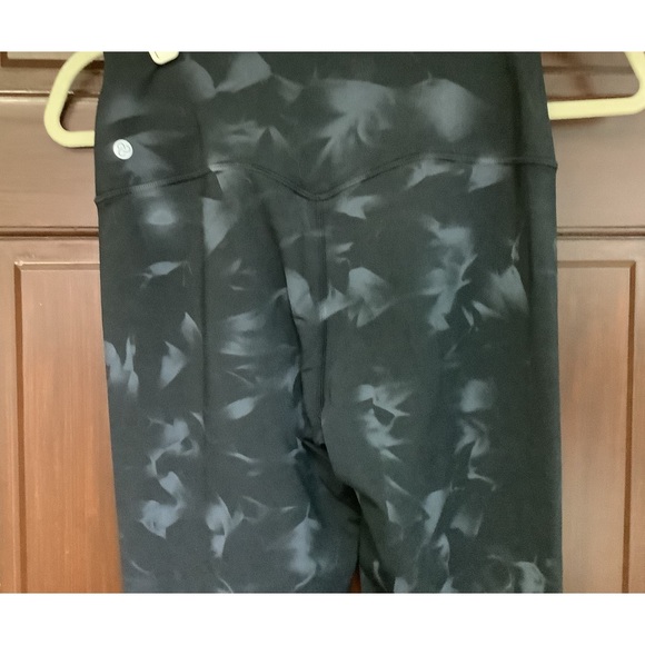 EUC Zella black and grey full length leggings medium - Picture 4 of 5